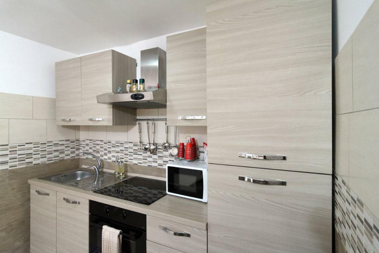 Appartement Maurizio E Alessia House à Naples Extérieur photo